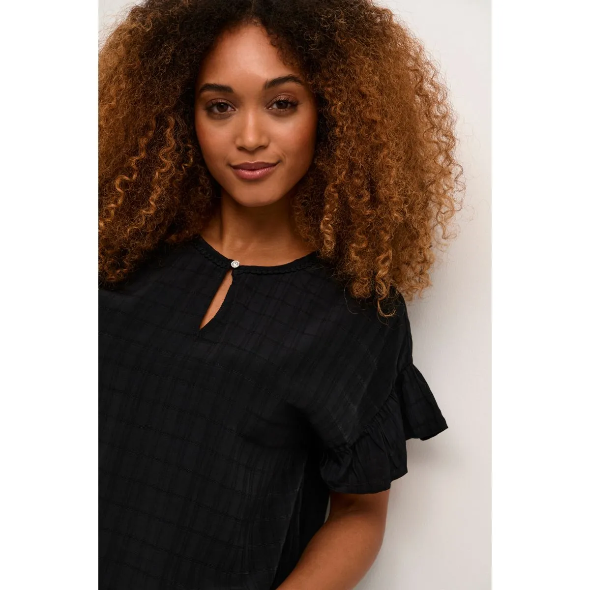 Ellas Capsleeve Black